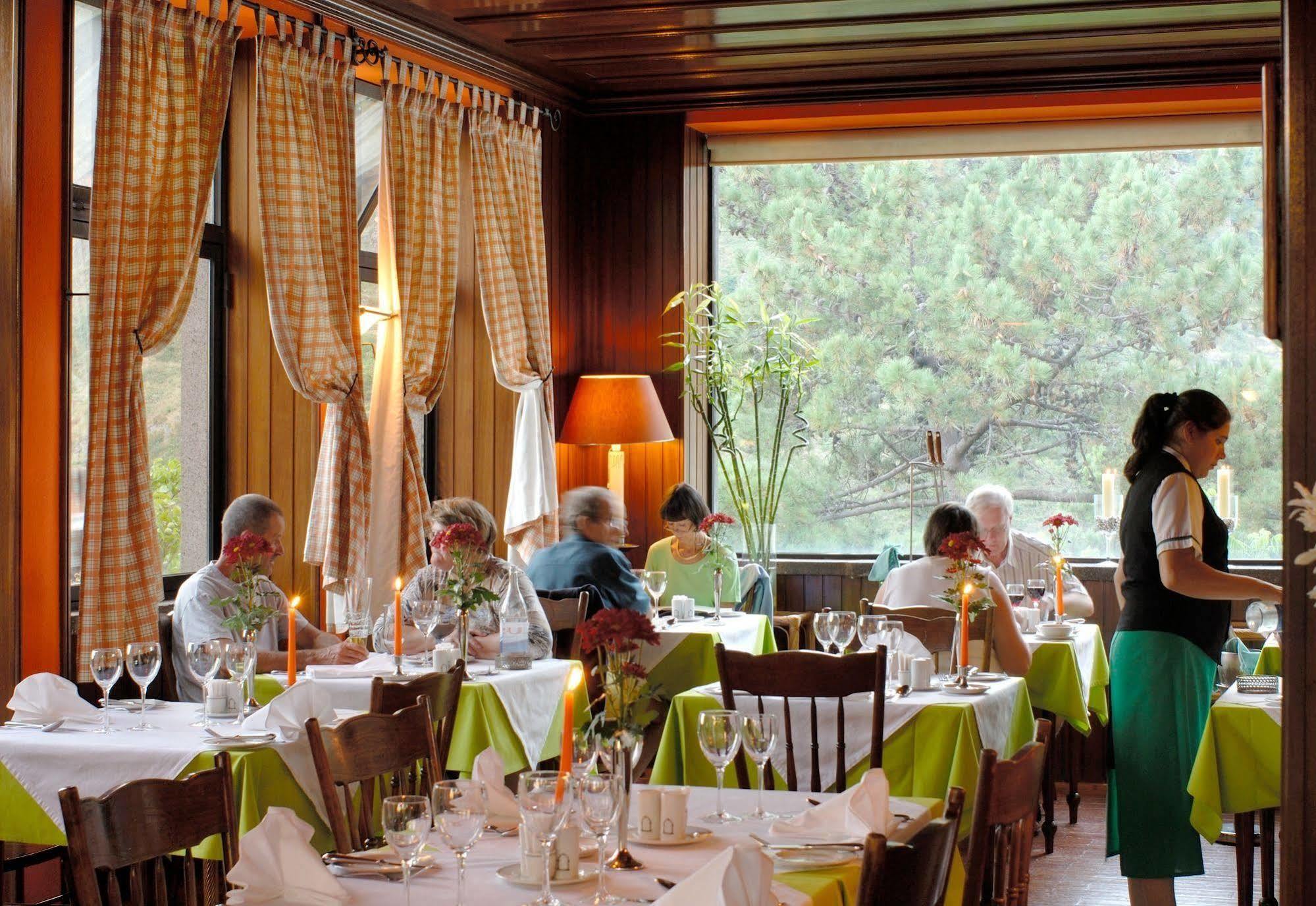Dorisol Pousada Dos Vinhaticos Serra de Agua Restoran foto